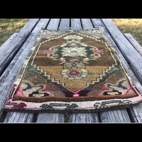 Vintage Turkish Anatolian rug - Picture 2 of 6